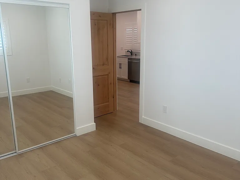 11337 Utopia Ave — Photo 11