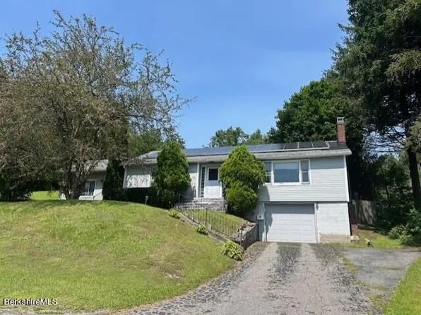 141 Friend St, Adams, MA 01220