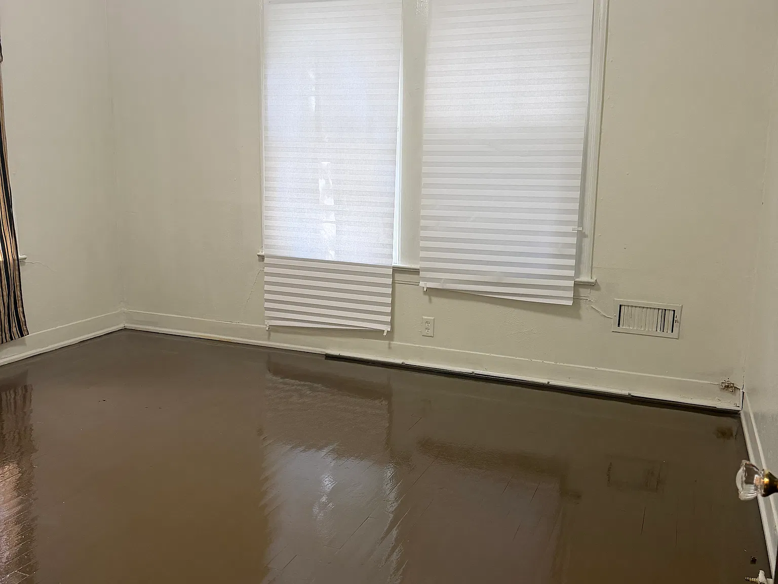 2 bed, 1036 sqft, $1,100 — Photo 3