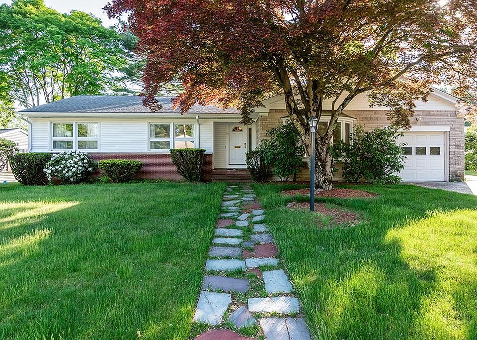 1st image of 64 Amherst Rd