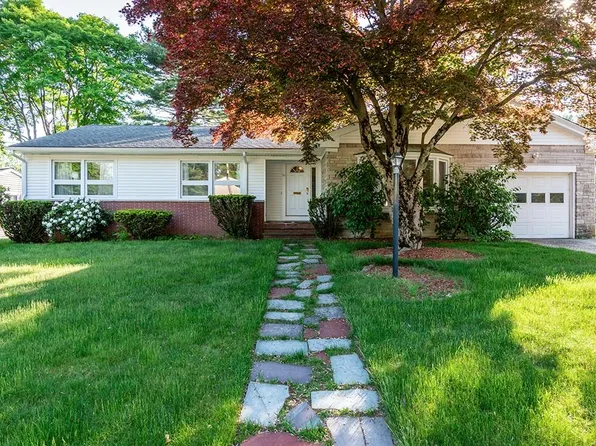 64 Amherst Rd, Cranston, RI 02920