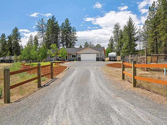 3rd image of 1286 Inez Way