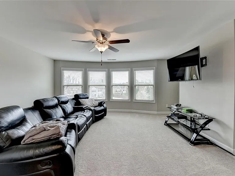 5525 Nesmith Ct — Photo 23