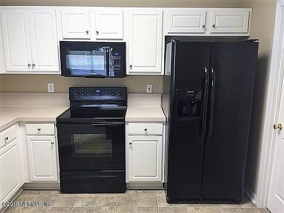 4th image of 6330 Ironside Dr N
