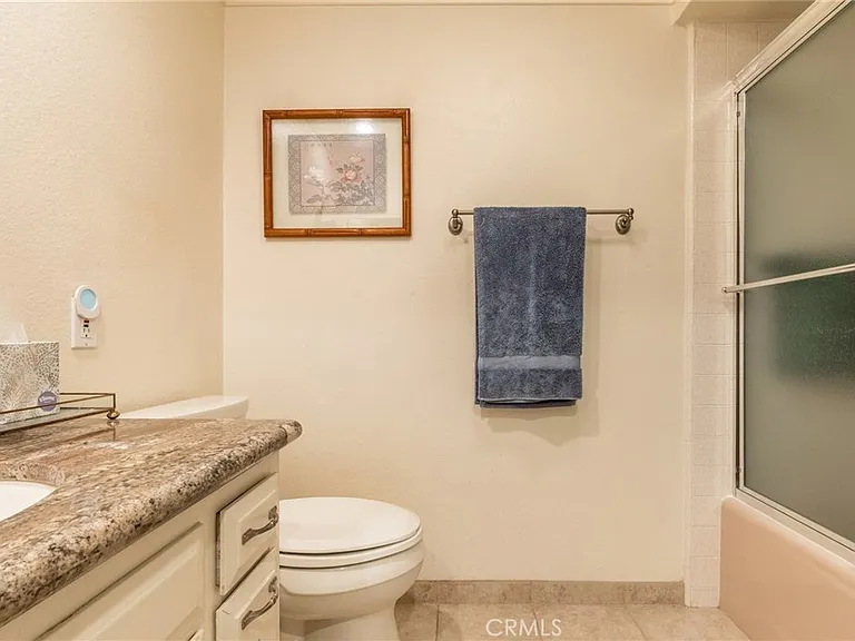 928 Avenue Majorca #O — Photo 26