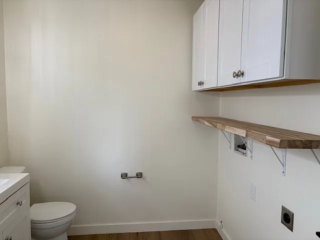 2414 Leo Ave #B — Photo 9