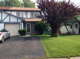 2082 Windward Ln, Hanover Park, IL