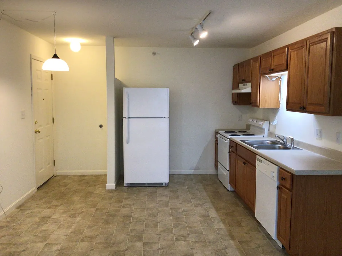 Building Photo - 1411 Doron Dr #3A