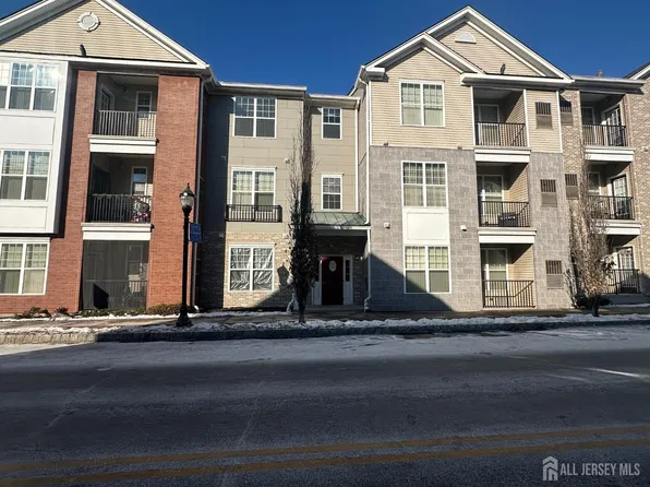 45 Roosevelt Ave APT 2301, Carteret, NJ 07008