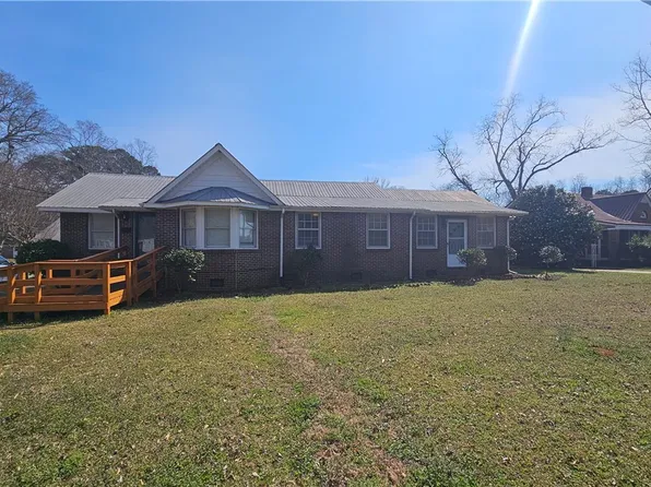 711 S Centreville St, Greensboro, AL 36744