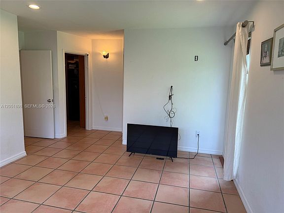 3rd image of 10601 SW 96th St