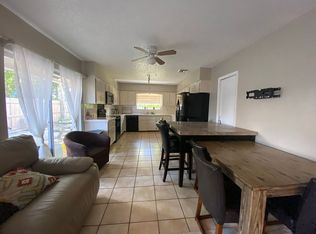 800 SE 18th St APT 1, Fort Lauderdale, FL 33316