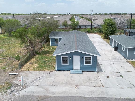 5th image of 121 W Beaumont Dr
