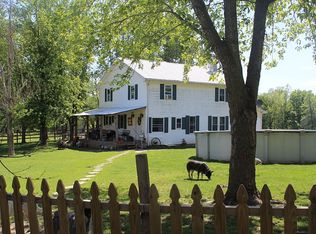 36121 180th Ave, Pleasant Hill, IL 62366