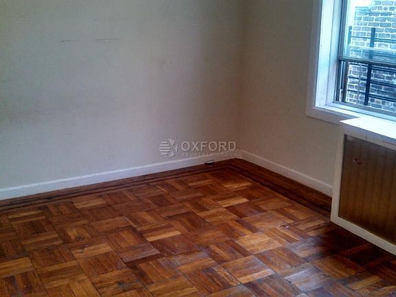 3rd image of 2332 28th St APT 2a