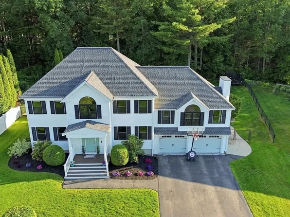 238 Mitchell G Dr, Tewksbury, MA 01876