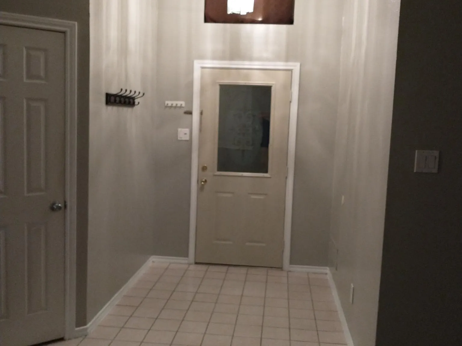 3 bed, 1325 sqft, $1,980 — Photo 4