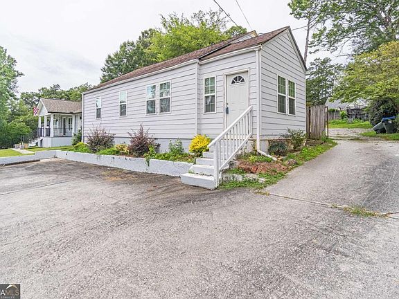 4th image of 4134 Clairmont Rd