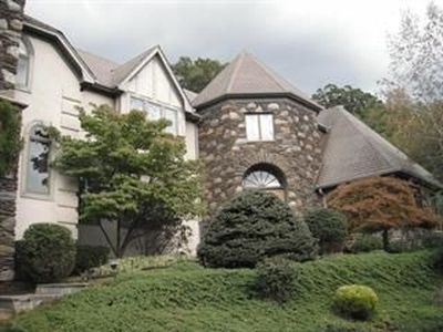 8 Shadow Ridge Rd, Wayne, NJ, 07470