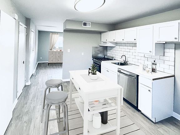 2nd image of 3077 Southwest Blvd #2901ecbec