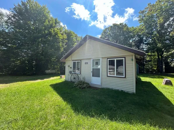 585 Wahwahtaysee Trl, Mio, MI 48647