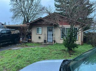 718 SW Westholm Ave, Grants Pass, OR 97526