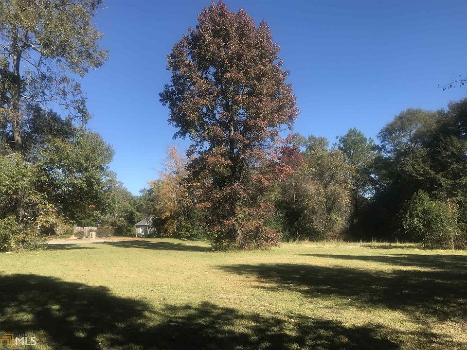 2nd image of 404 Childers Dr