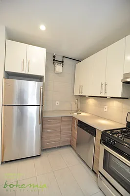 Rented by Bohemia Realty Group | media 16