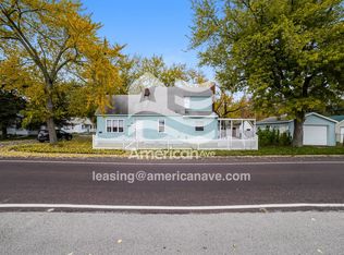 1305 N 2nd St, Pekin, IL 61554