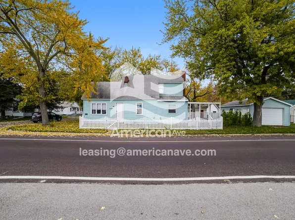 1305 N 2nd St, Pekin, IL 61554