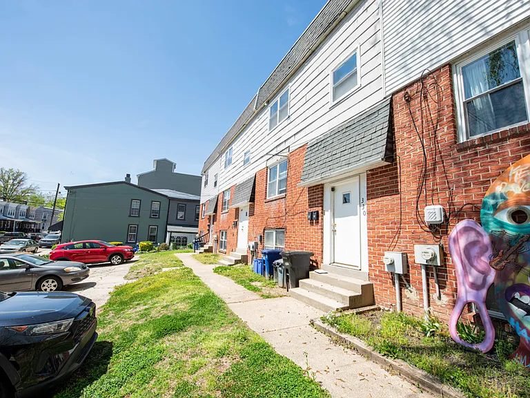 330 Hermitage St #2 — Photo 6