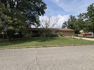 490 8th St NE, Linton, IN 47441
