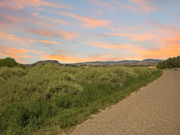 1 Two 3 County Rd #126, Espanola, NM 87532