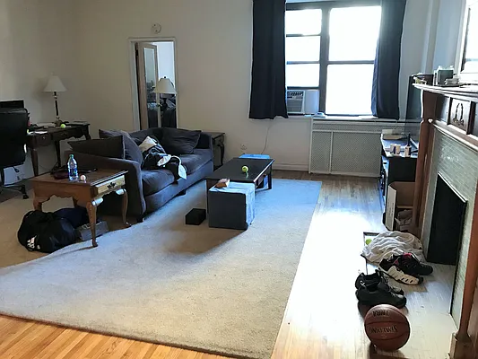 Rented by Joe Gotham LTD | media 10