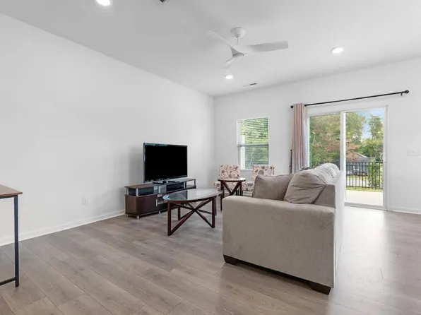 2 Saltford Ln #Id1471182p, Greensboro, NC 27455