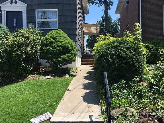 3rd image of 482 Ogorman Ave