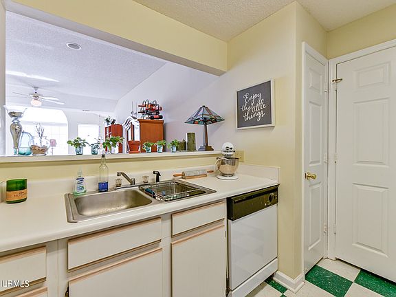 5th image of 1231 Ladys Island Drive #238