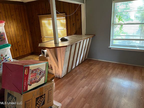 5th image of 2873 Briarwood Dr