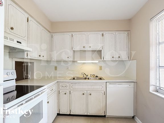 5th image of 3433 Harbor Lake Dr