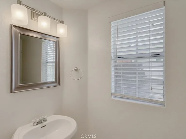 208 Chandon — Photo 9