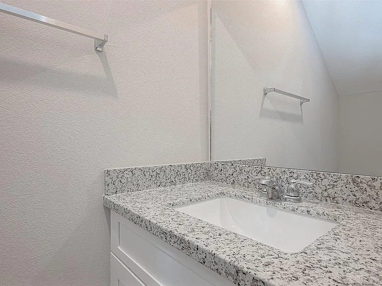 2528 S Texas Ave #A — Photo 25