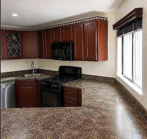 33 Spyglass Hill Dr — Photo 9