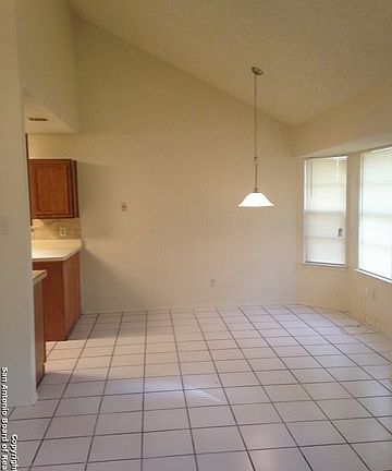 4th image of 9834 Boulder Hill St