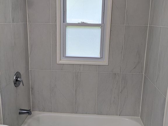2nd image of 1407 Colony Park Dr #B7