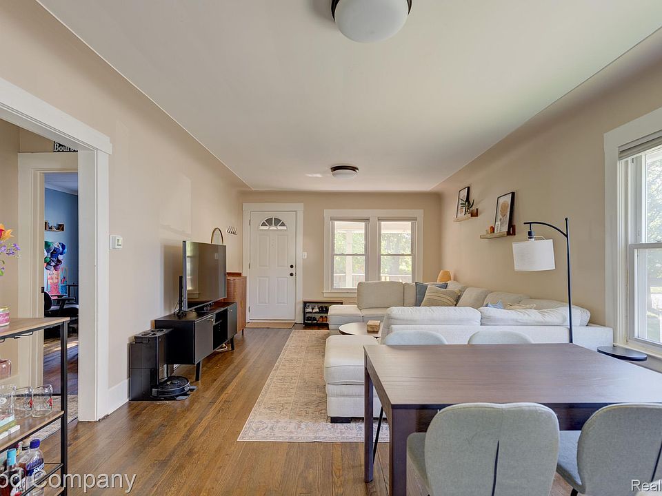 215 E Hazelhurst St, photo 9