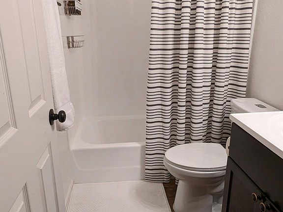 3rd image of 2202 W Glenrosa Ave Unit 14
