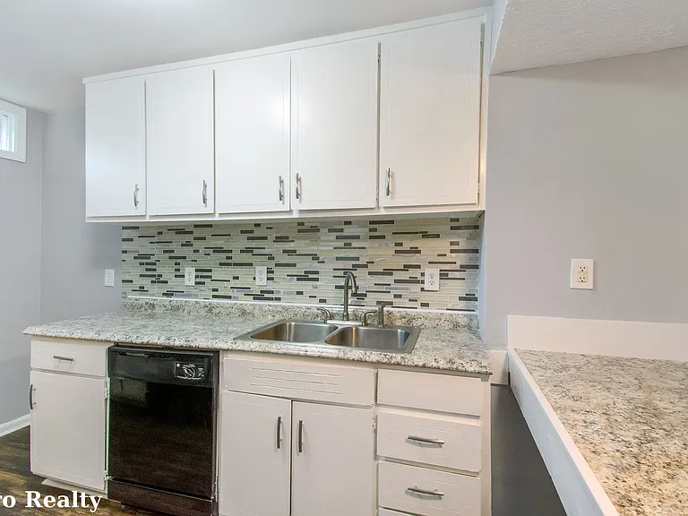 1804 Lyle Ave #2 — Photo 6