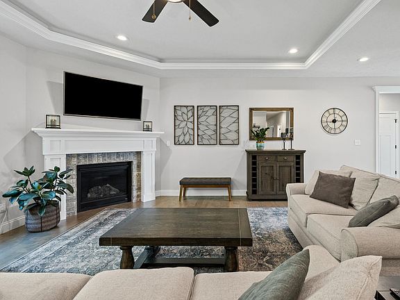 4th image of 454 Gainsboro Dr