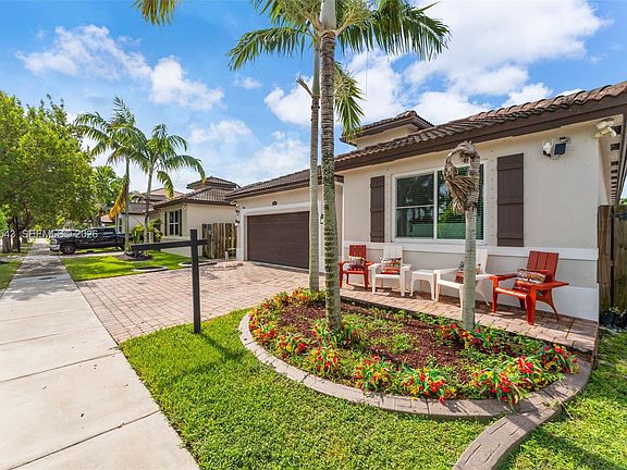 3rd image of 11860 SW 253rd St