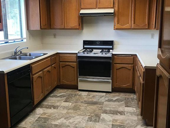 2nd image of 10887 Loro Verde Ave